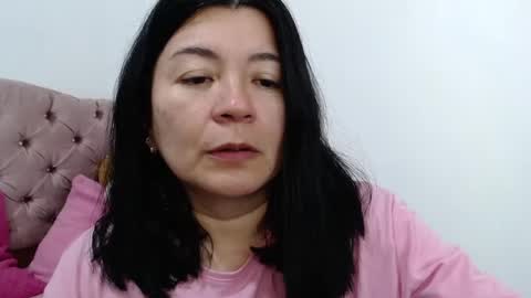 Snapshot of naturally_mature chatting on December 24, 2024, 5:49 am Sammy online show from December 24, 2024, 5:49 am