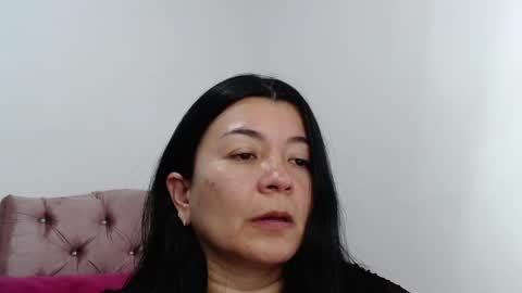 Snapshot of naturally_mature chatting on January 12, 2025, 5:56 am Sammy online show from January 12, 2025, 5:56 am