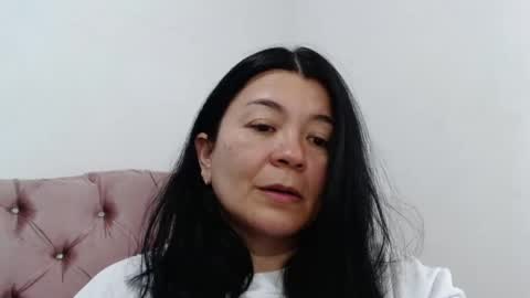 Snapshot of naturally_mature chatting on January 26, 2025, 1:52 am Sammy online show from January 26, 2025, 1:52 am