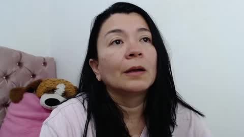 Snapshot of naturally_mature chatting on February 5, 2025, 6:13 am Sammy online show from February 5, 2025, 6:13 am