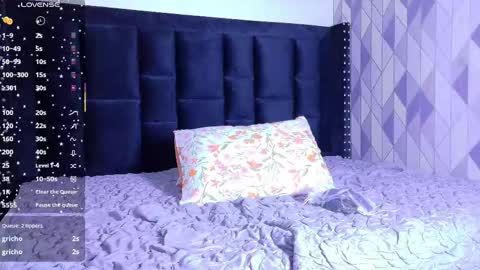 Gwen  online show from October 11, 2025, 7:56 pm