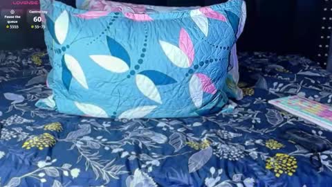 Gwen  online show from May 8, 2026, 7:52 pm