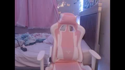 Snapshot of natxurall chatting on March 1, 2026, 8:49 am Amara rose online show from March 1, 2026, 8:49 am