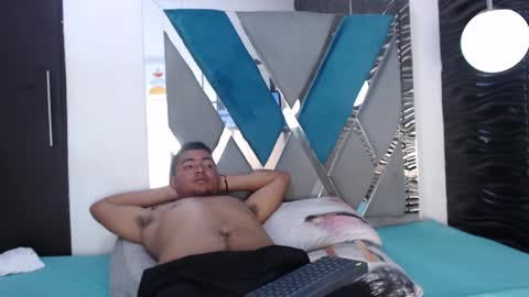 Snapshot of naty_and_maxx chatting on December 13, 2025, 8:04 pm Naty-Maxx online show from December 13, 2025, 8:04 pm