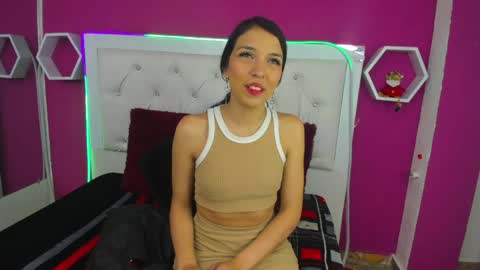 Snapshot of naty_dubois chatting on December 31, 2024, 3:45 am Naty online show from December 31, 2024, 3:45 am