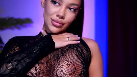 Snapshot of natydesiree chatting on December 23, 2024, 10:55 pm Naty online show from December 23, 2024, 10:55 pm