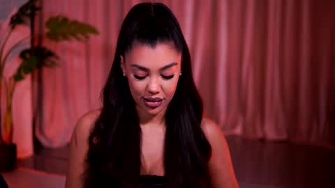 Naty online show from April 7, 2026, 7:14 pm