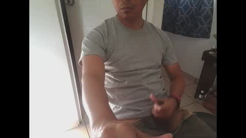 Snapshot of natzu89 chatting on February 12, 2025, 1:48 pm Natzu89 online show from February 12, 2025, 1:48 pm