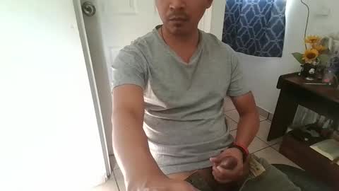 Snapshot of natzu89 chatting on February 14, 2025, 2:23 pm Natzu89 online show from February 14, 2025, 2:23 pm