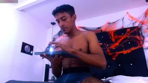 natzuki_ online show from October 22, 2025, 11:54 am