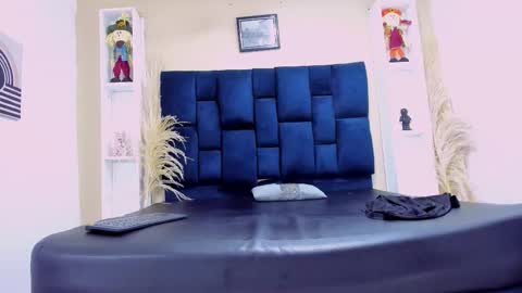 natzuki_ online show from November 3, 2025, 11:33 am