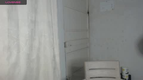 Snapshot of natzumi_mcqueen chatting on December 14, 2024, 10:56 am Stella Mcqueen online show from December 14, 2024, 10:56 am