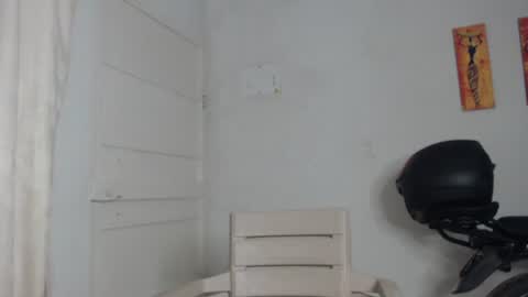 Snapshot of natzumi_mcqueen chatting on January 10, 2025, 11:33 am Stella Mcqueen online show from January 10, 2025, 11:33 am