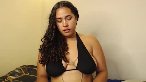 Eimy online show from November 3, 2025, 5:09 am