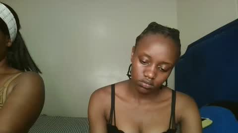 naughty_ellaa online show from September 29, 2025, 5:29 pm