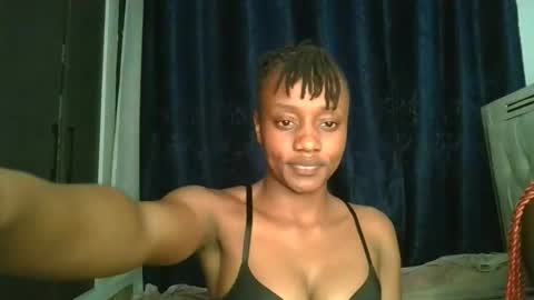 naughty_ellaa online show from October 19, 2025, 6:52 pm