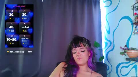 Em  please help me reach 100 thumbs up 3 online show from September 9, 2025, 6:29 pm