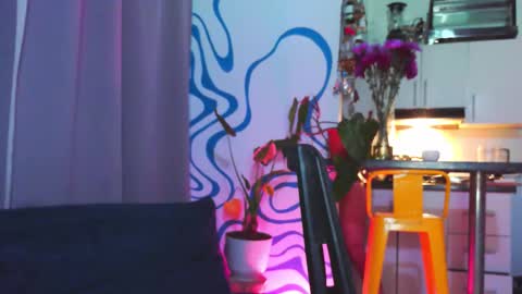 Em  please help me reach 100 thumbs up 3 online show from November 26, 2025, 4:02 am