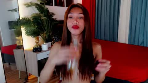 Snapshot of naughty_francine chatting on July 23, 2026, 1:58 am naughty_francine online show from July 23, 2026, 1:58 am