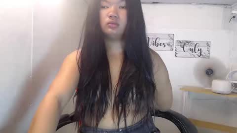 KATE online show from March 9, 2025, 7:48 pm