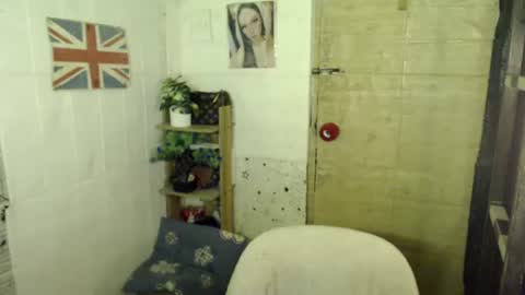 Snapshot of naughty_kim20 chatting on May 1, 2026, 5:56 am alexa online show from May 1, 2026, 5:56 am