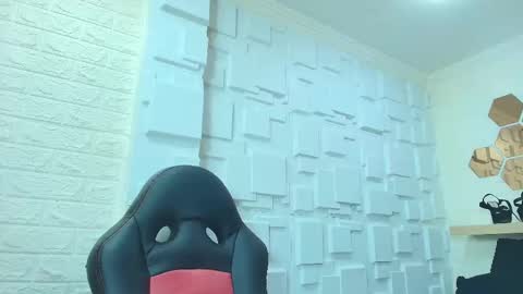 Snapshot of naughty_kittenm chatting on November 24, 2025, 11:32 am Kitten online show from November 24, 2025, 11:32 am