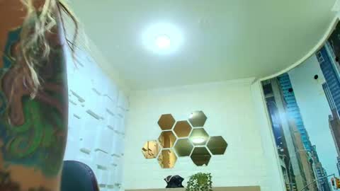 Snapshot of naughty_kittenm chatting on February 12, 2026, 10:43 am Kitten online show from February 12, 2026, 10:43 am