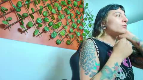 Snapshot of naughty_kittenm chatting on April 11, 2026, 10:52 am Kitten online show from April 11, 2026, 10:52 am