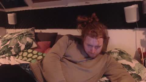 Snapshot of naughty_noisy_neighbors chatting on December 31, 2024, 3:01 am Freyja and Baldur online show from December 31, 2024, 3:01 am