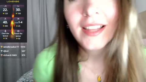 Snapshot of naughty_popa chatting on April 16, 2026, 9:39 pm Ann online show from April 16, 2026, 9:39 pm