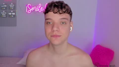 Snapshot of naughty_twink_ chatting on May 22, 2026, 5:18 pm Noah online show from May 22, 2026, 5:18 pm