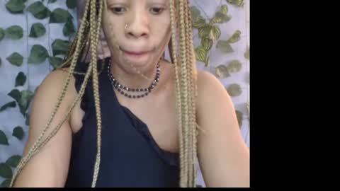 Snapshot of naughty_xxbunny chatting on January 30, 2025, 4:02 pm beauty online show from January 30, 2025, 4:02 pm