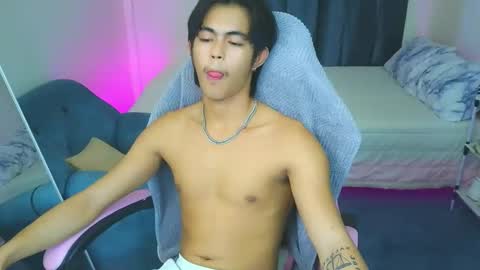Snapshot of naughtyboylouie chatting on February 16, 2026, 3:57 am Loue online show from February 16, 2026, 3:57 am