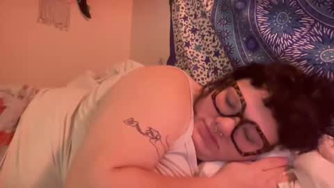 Naughty Girl online show from December 1, 2025, 11:59 am