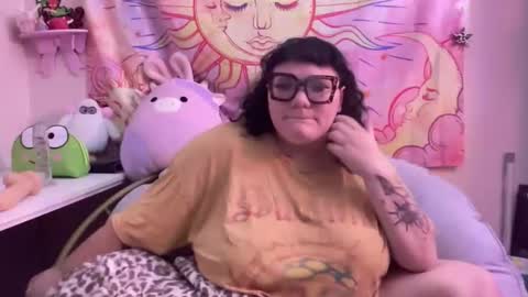 Naughty Girl online show from December 2, 2025, 11:56 pm