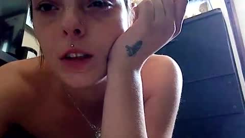 naughtygirl_kel online show from September 25, 2025, 9:40 pm