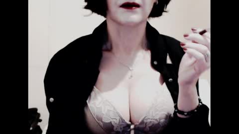 Jenny online show from May 7, 2026, 2:06 am