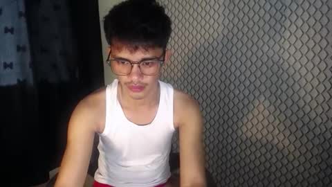Snapshot of naughtyjosh_ chatting on April 17, 2026, 6:05 am Josh online show from April 17, 2026, 6:05 am