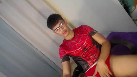 Snapshot of naughtyjosh_ chatting on May 6, 2026, 6:41 am Josh online show from May 6, 2026, 6:41 am