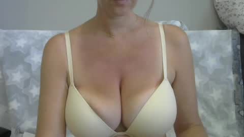 Chris online show from July 6, 2026, 6:43 am