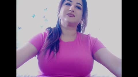 Snapshot of naughtymaya4you chatting on September 18, 2025, 9:55 am naughtymaya4you online show from September 18, 2025, 9:55 am