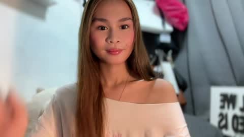 your girlfriend mira online show from April 13, 2026, 4:40 am