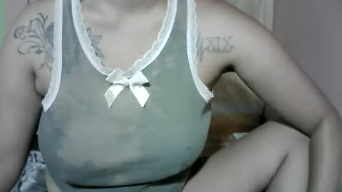 Snapshot of naughtymom_33 chatting on October 31, 2025, 7:48 pm naughtymom_33 online show from October 31, 2025, 7:48 pm