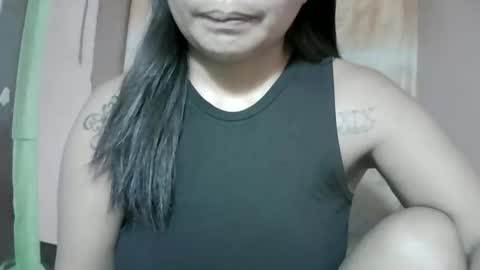 Snapshot of naughtymom_33 chatting on November 8, 2025, 11:58 pm naughtymom_33 online show from November 8, 2025, 11:58 pm