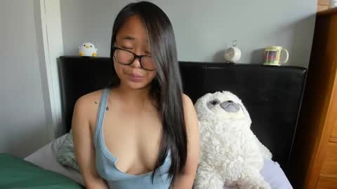 Snapshot of naughtynerdygirl chatting on October 5, 2025, 1:09 pm Gigi Chu online show from October 5, 2025, 1:09 pm