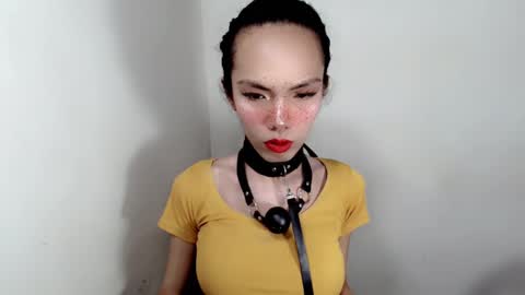 Snapshot of naughtypetiteangel chatting on October 14, 2025, 10:43 pm naughtypetiteangel online show from October 14, 2025, 10:43 pm