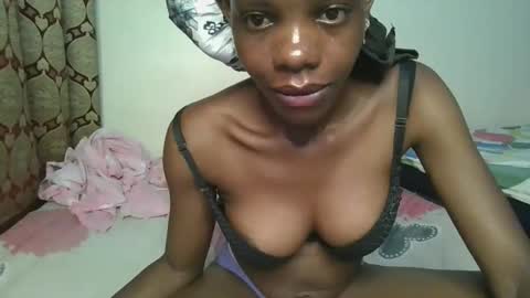 Snapshot of naughtysweetpie chatting on February 25, 2026, 1:04 am naughty online show from February 25, 2026, 1:04 am