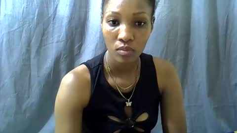 Snapshot of naughtyy4u chatting on March 19, 2026, 10:25 pm naughtyy4u online show from March 19, 2026, 10:25 pm
