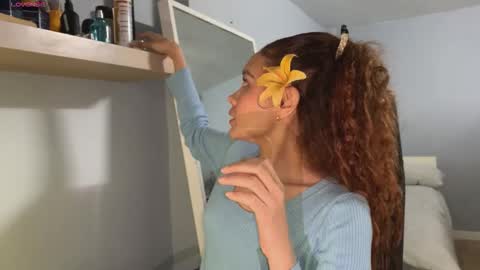 Snapshot of naugthtycurls chatting on December 15, 2025, 4:22 pm Arantxa online show from December 15, 2025, 4:22 pm