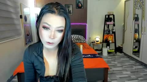 Snapshot of naugtycummer69 chatting on May 18, 2026, 12:44 pm JAY online show from May 18, 2026, 12:44 pm